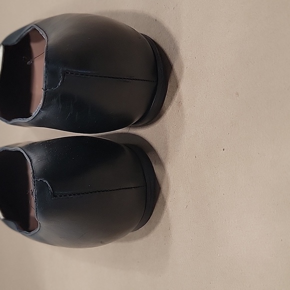 Tabitha Simmons Alexa Flat.  Size 8.5-9  Scuffs on Toes. - Picture 4 of 8